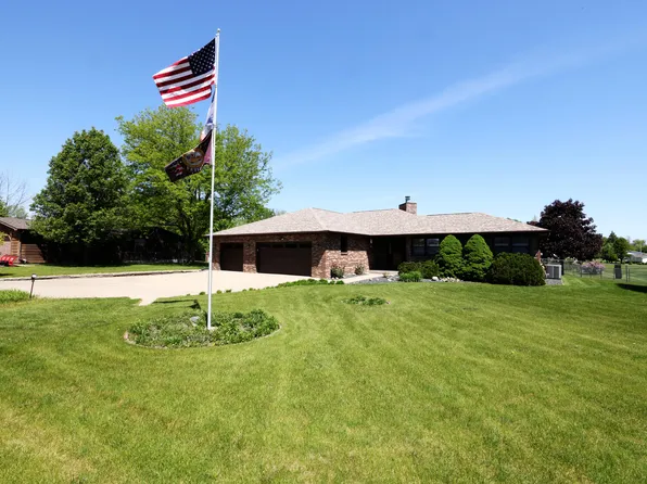 713 Edgewood Ln, Madrid, IA 50156