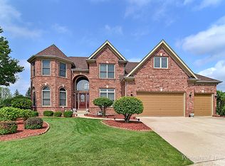 2850 Clarissa Ln, Aurora, IL 60502