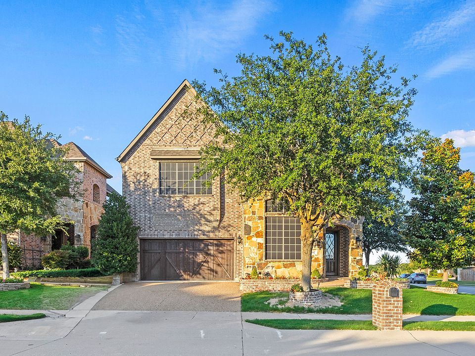1st image of 582 Deverson Dr