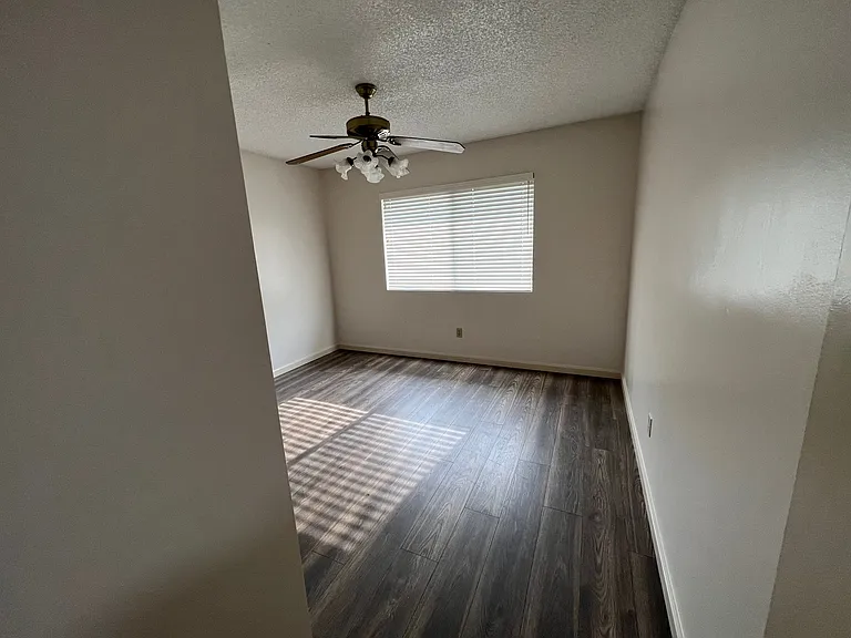 7200 Bennington Way — Photo 11