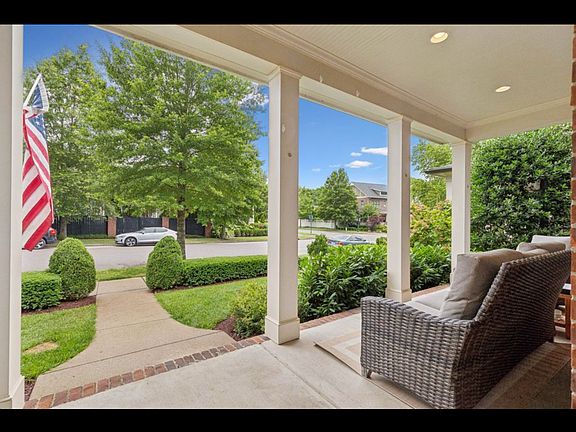 2nd image of 1322 Jewell Ave #1