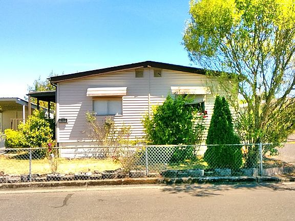 2nd image of 300 SW 7th Ave Unit 907