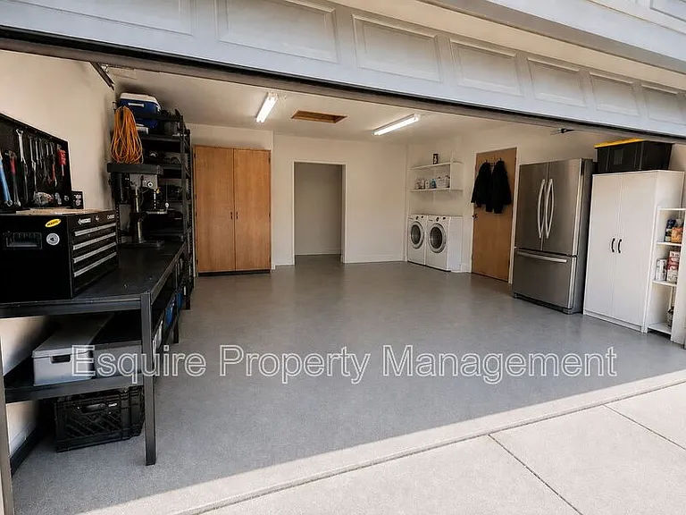 121 Jordan Ave — Photo 16