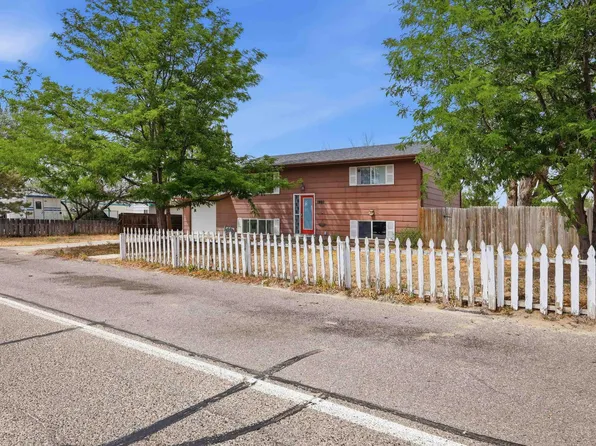 1960 Prairie Ln, Bar Nunn, WY 82601