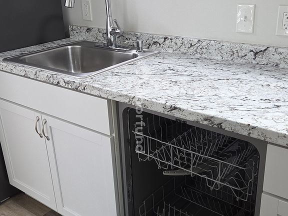5th image of 156 Columbus St APT 2
