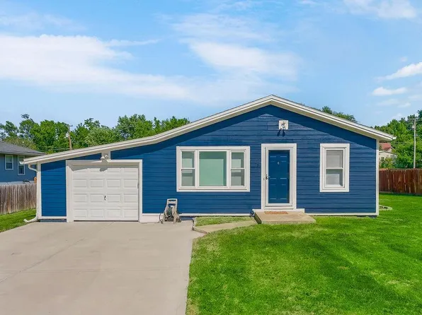 308 N Washington St, Spring Hill, KS 66083