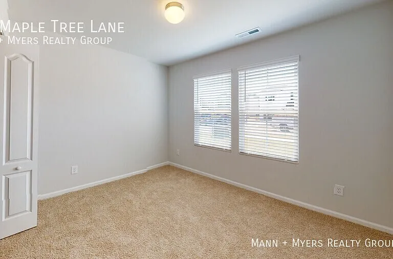 135 Maple Tree Ln — Photo 40