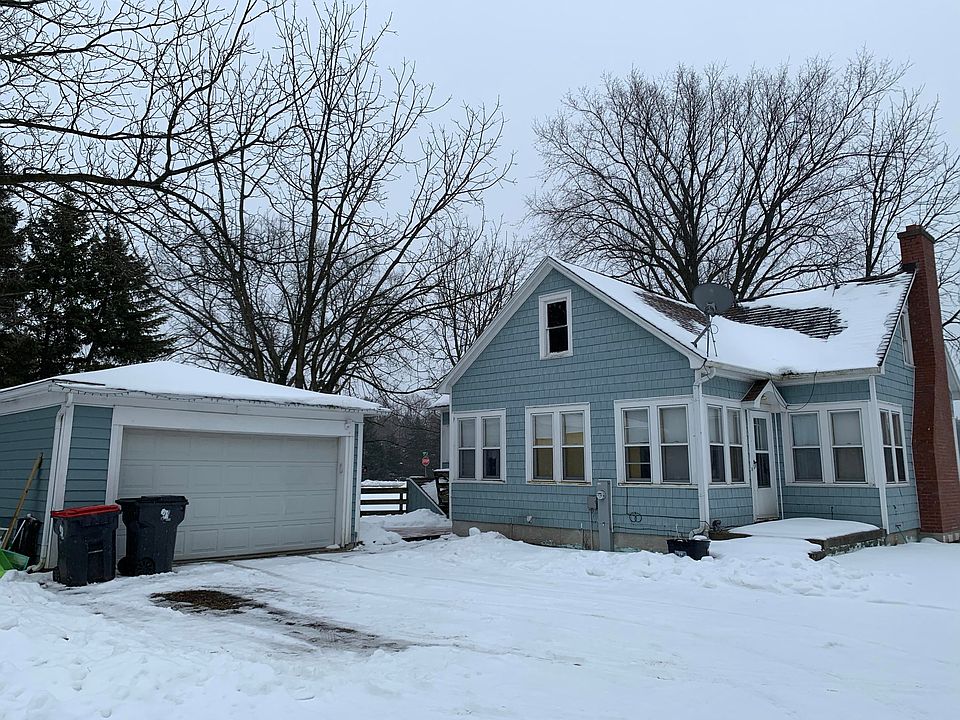 2nd image of W06490 Campus Dr