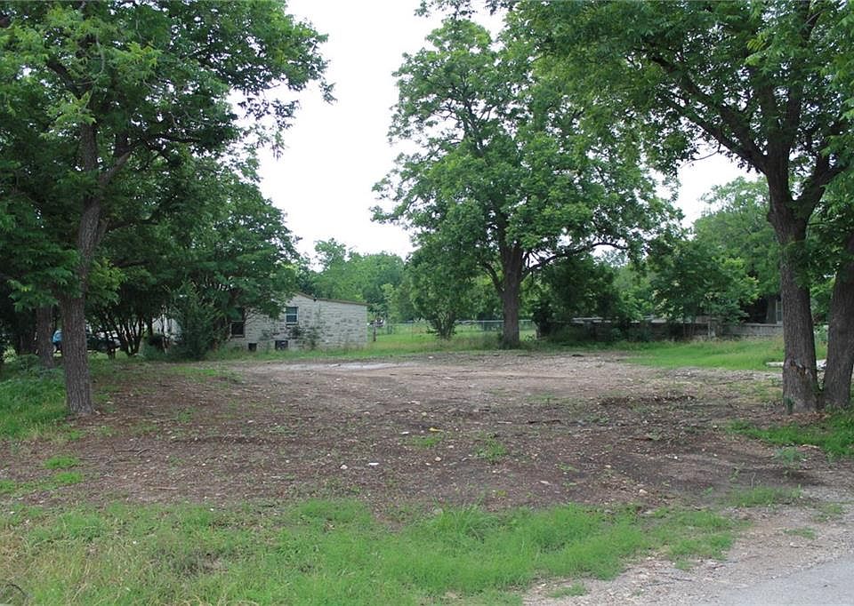 1st image of 207 East Ave