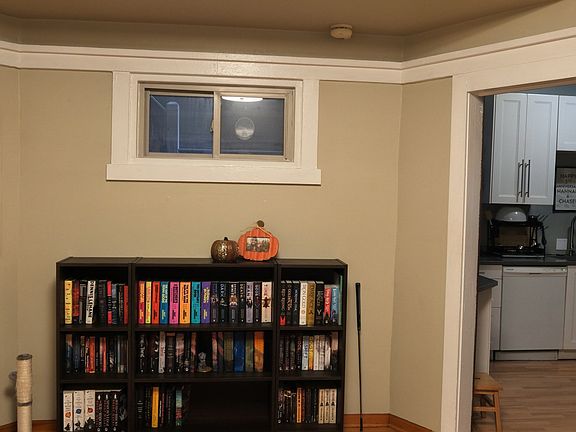 Dining room, view into kitchen