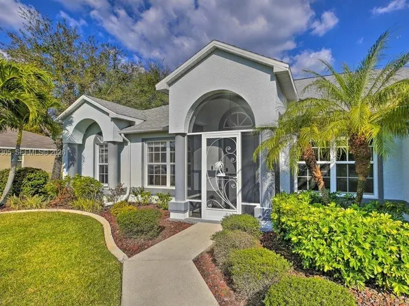 3223 SE Santa Barbara Pl, Cape Coral, FL 33904