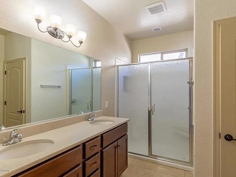1184 Marchbanks Dr — Photo 9