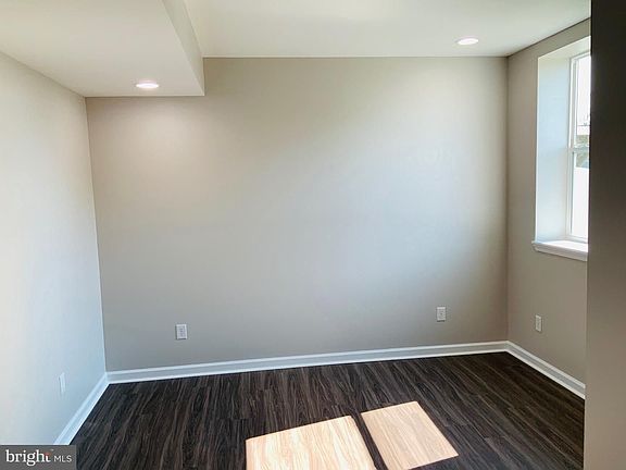 4th image of 41 Orchid Ln Unit 2