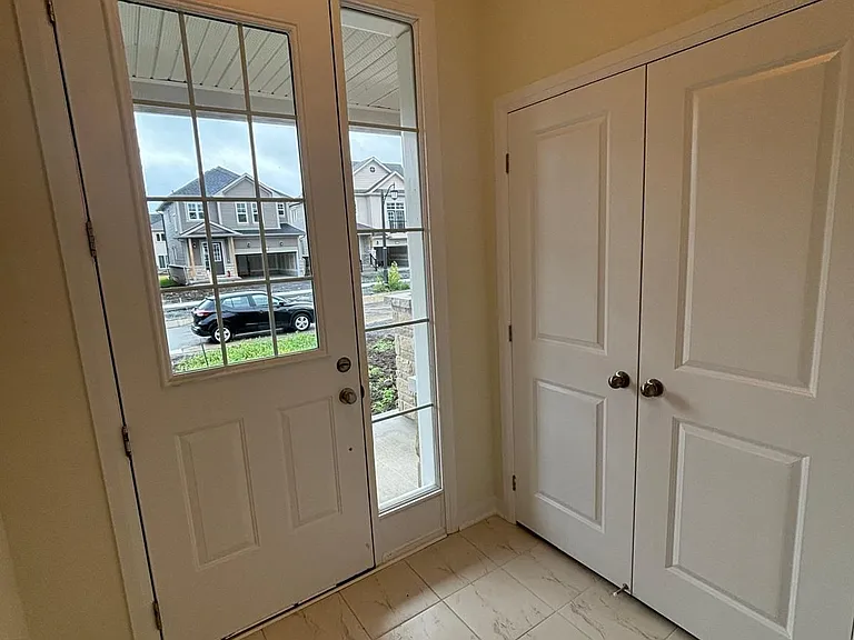 80 Oakmont Dr — Photo 3