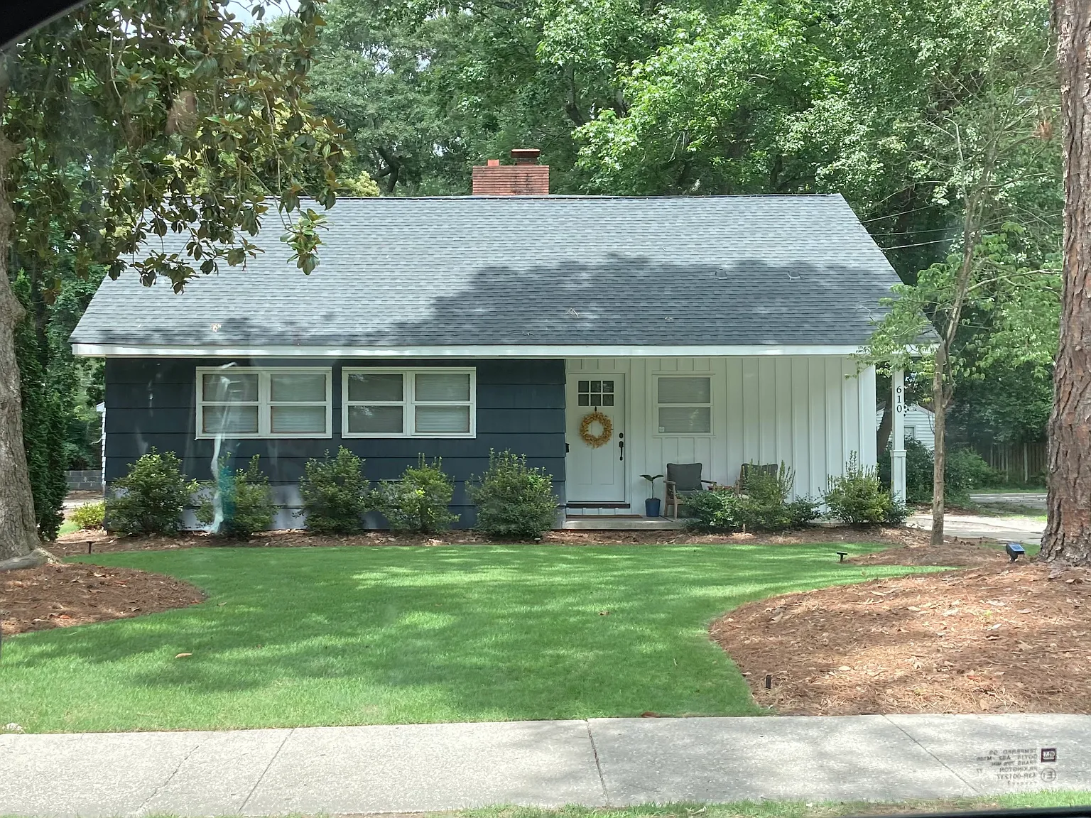 3 bed, 1076 sqft, $2,400 — Photo 1