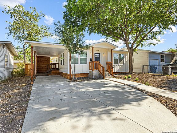 4th image of 935 W Mariposa