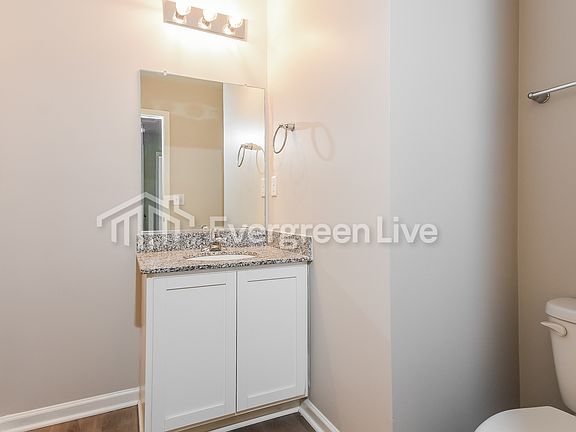5th image of 704 Quail Ln