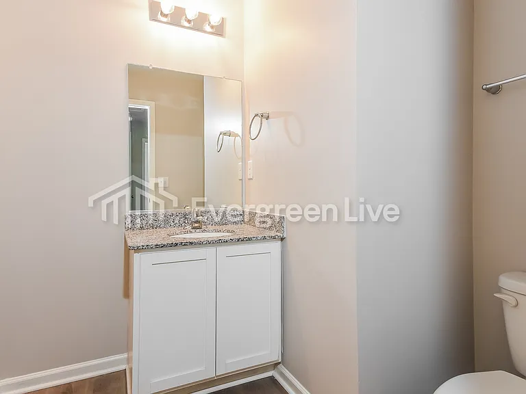 704 Quail Ln — Photo 5