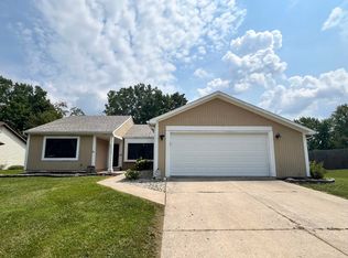 8026 Pepperwood Ct, Fort Wayne, IN 46818
