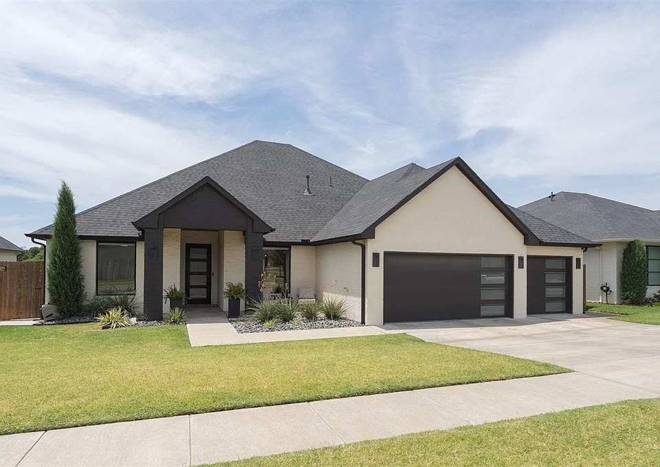 1st image of 15413 Fountain Creek Ln