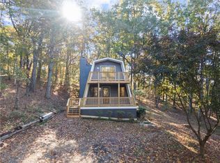 36 Beacon Hill Dr, Cleveland, GA 30528