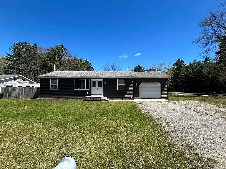 1012 Owosso Dr — Photo 12