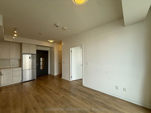 4th image of 32 Forest Manor Rd #409