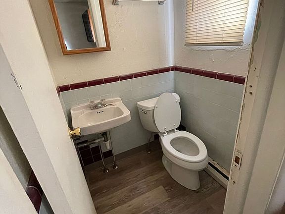 5th image of 808 22nd St #27