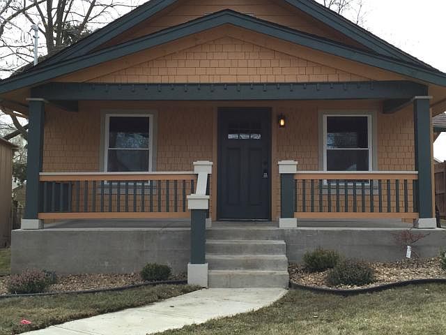 1st image of 2509 Essex Ave