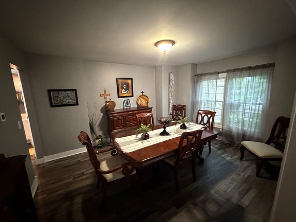 3rd image of 26233 W Leslie Dr