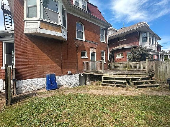 2nd image of 14 Parkland Pl