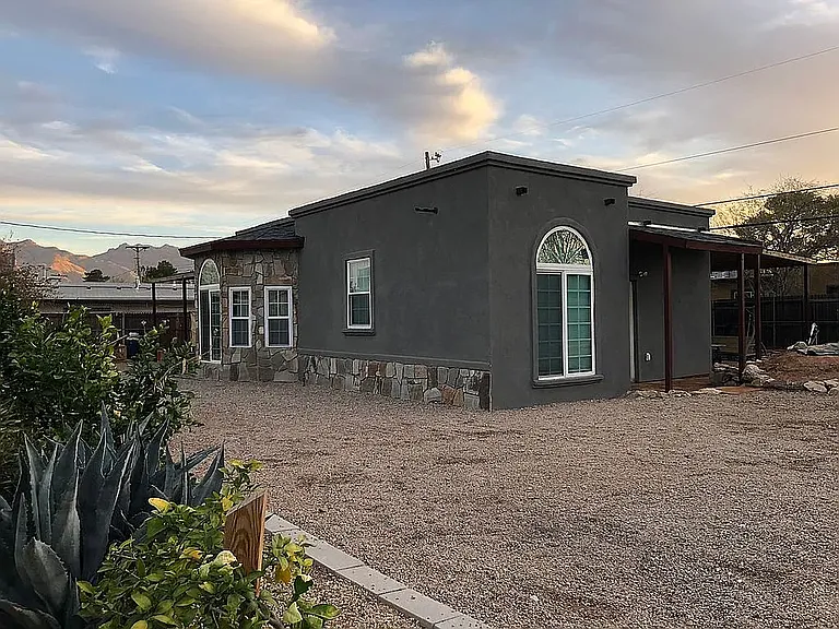 2144 N Madelyn Ave — Photo 1