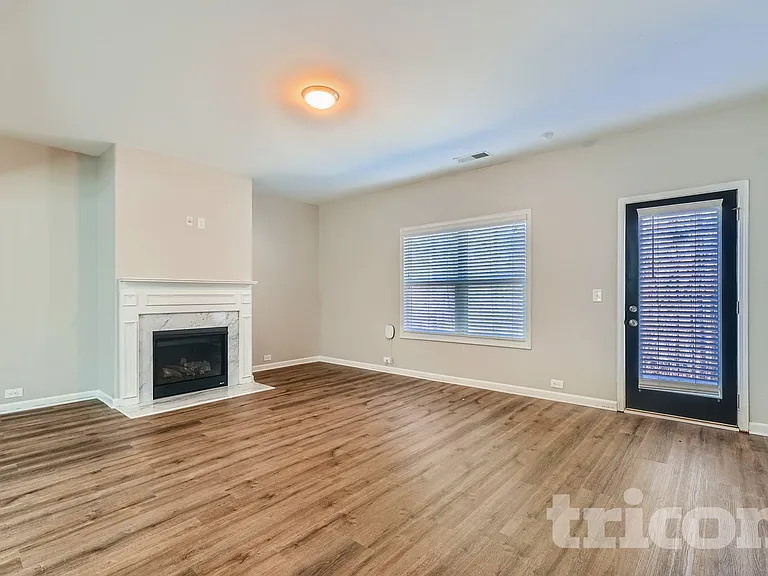 3919 Kingfisher Dr — Photo 6