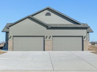 2106 E Village Estates Dr, Park City, KS 67219