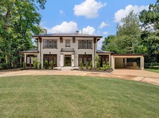 1179 E Pkwy S, Memphis, TN 38114