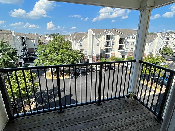 2nd image of 2157 Astoria Cir #402