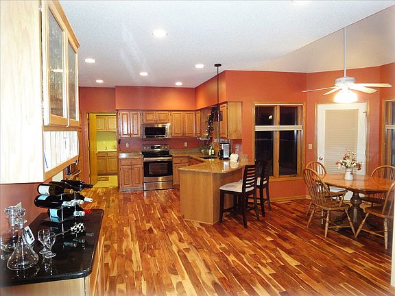 3rd image of 16520 39th Ave N