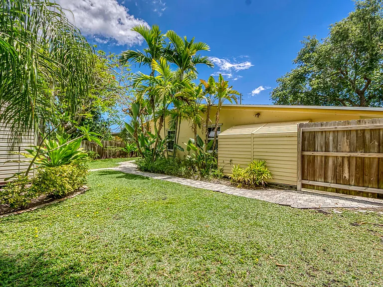 404 S Caloosahatchee Ave — Photo 28
