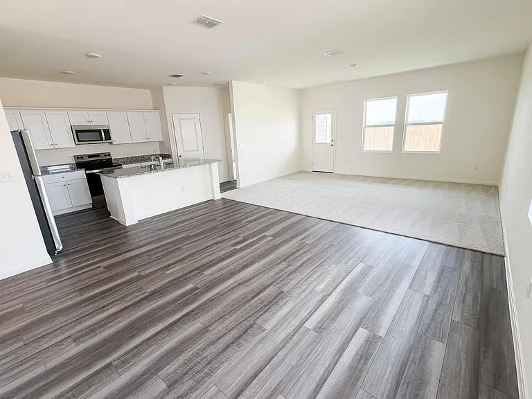 616 Wesley Miller Ln — Photo 16