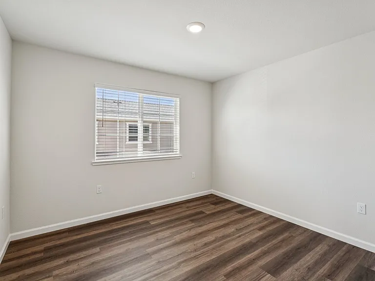 Astoria Place — Photo 36