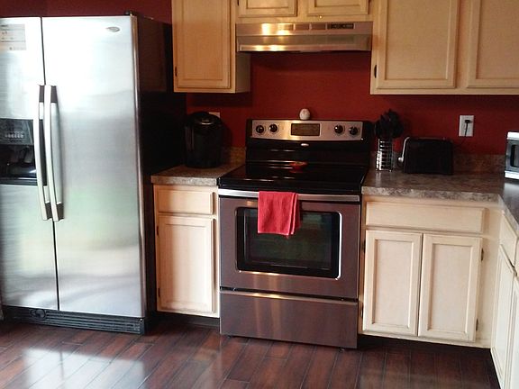 4th image of 270 Harland Dr