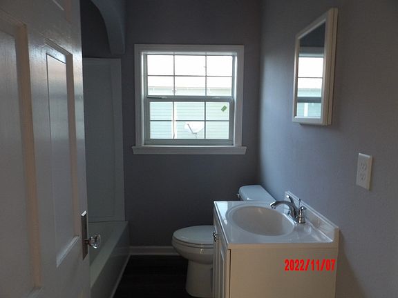 5th image of 1411 N Washington St