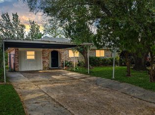 13335 Ambrose St, Houston, TX 77045