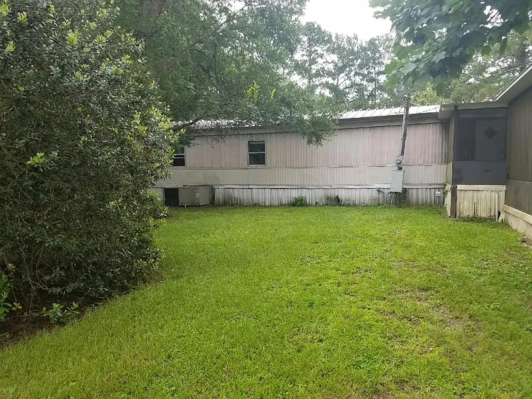 311 Merritt Ln — Photo 9