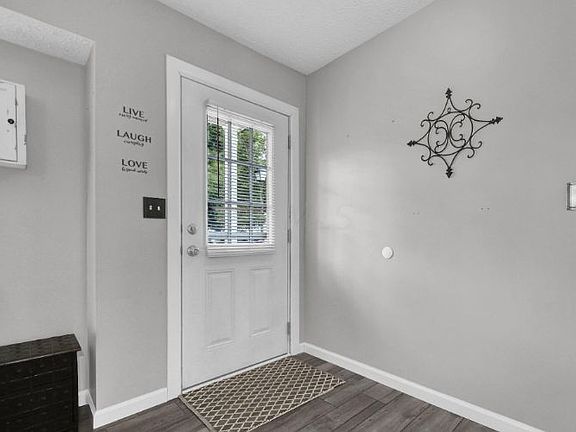 4th image of 888 Noddymill Ln E #28B