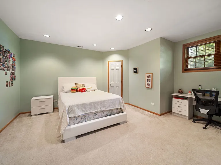 1451 W Walton St #1 — Photo 16