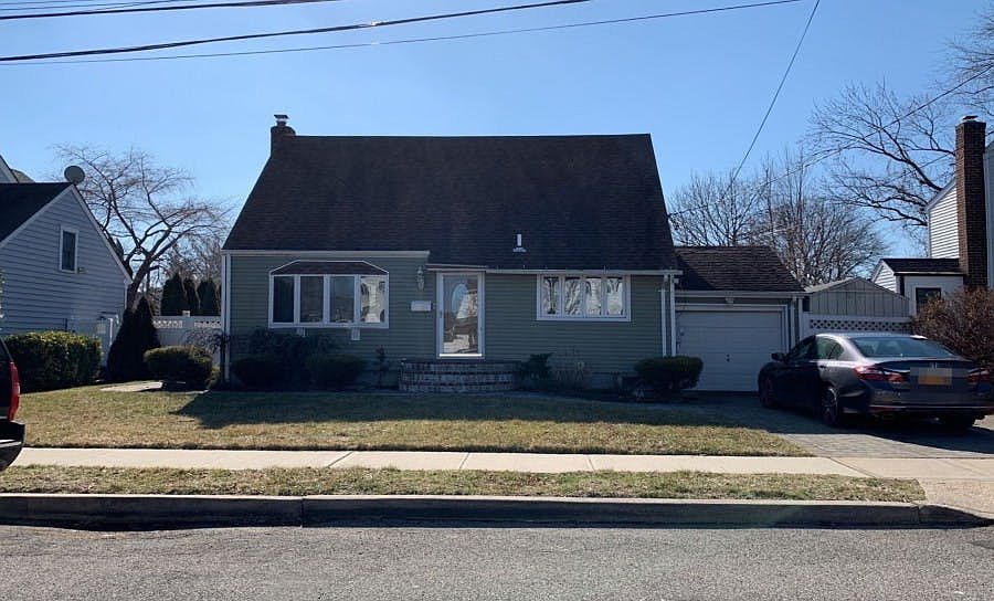 1st image of 4 Hicks Cir