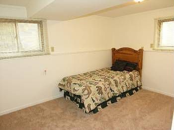 4th image of 2825 Tyler Ave