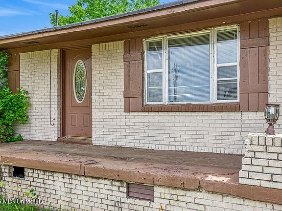 3rd image of 1340 Craft Rd
