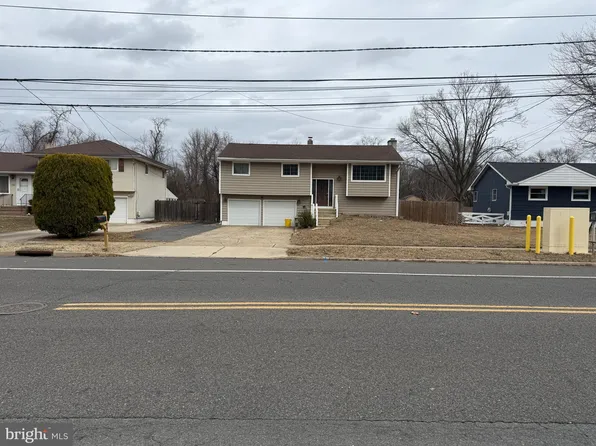 892 Estates Blvd, Hamilton, NJ 08690